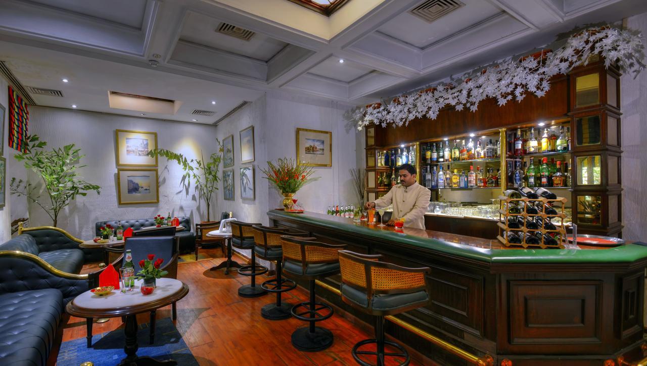 Hotel Clarks Varanasi Limited Exterior foto